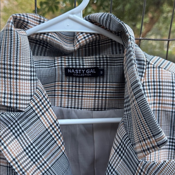 Nasty Gal Blue and Gray Plaid Double-Breasted Blazer - Picture 3 of 5